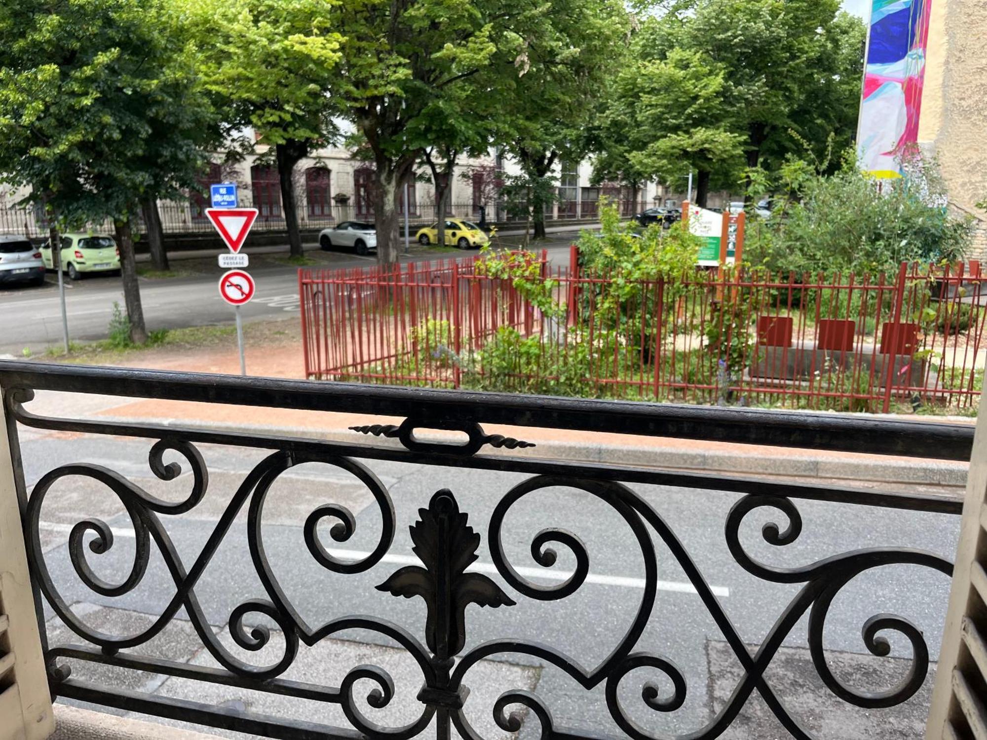 Ferienwohnung Ca Se Passe Ici Dijon Exterior foto