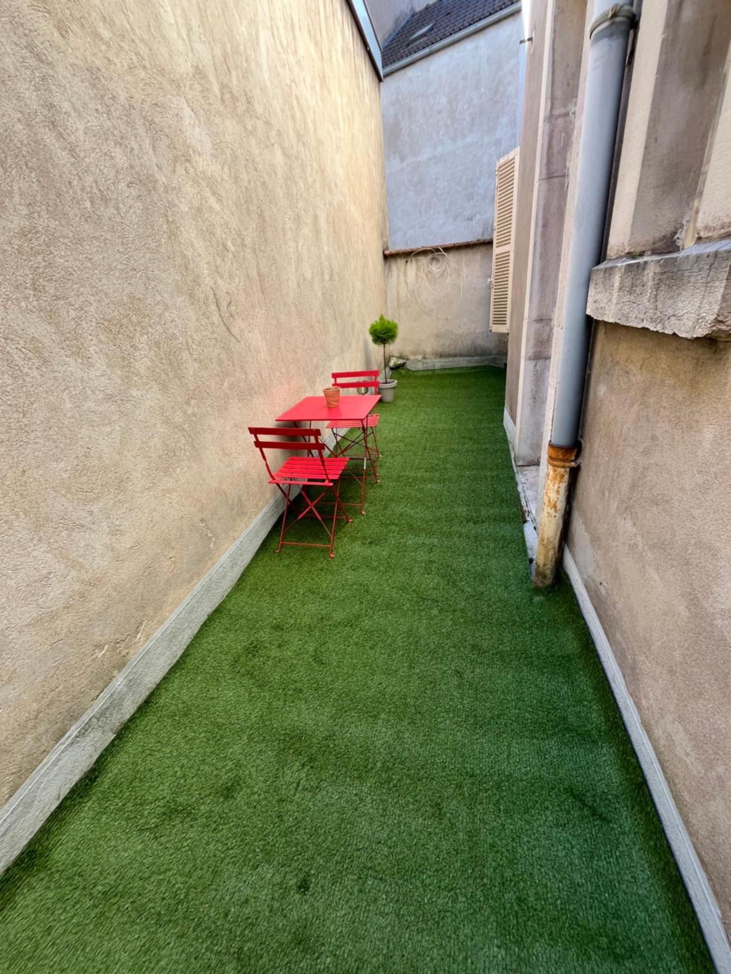 Ferienwohnung Ca Se Passe Ici Dijon Exterior foto